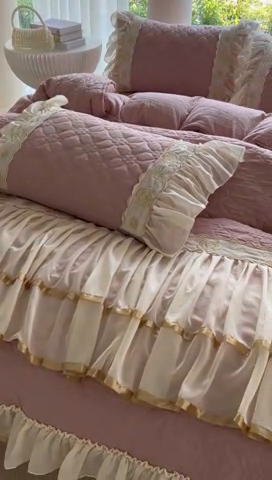 91家纺网 家纺一手货源 找家纺 罗艺轩 2024新款公主风水洗棉夹棉床裙款四件套-花蔓花蔓-豆沙