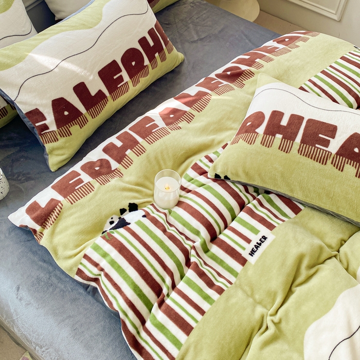 91家纺网 家纺一手货源 找家纺 斯卡诺2025新款直播轻奢爆款小清新牛奶宝宝绒四件套 大熊猫