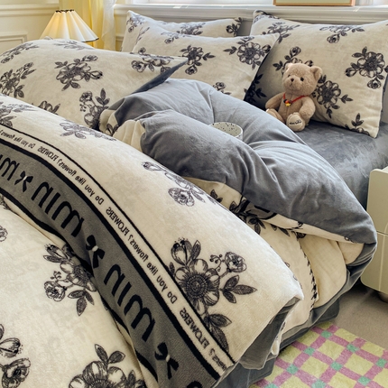 91家纺网 家纺一手货源 找家纺 （总）斯卡诺2025新款直播轻奢爆款小清新牛奶宝宝绒四件套