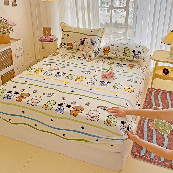 91家纺网 家纺一手货源 找家纺 名兮 2024卡通时尚风高克重牛奶绒床笠 快乐宝贝