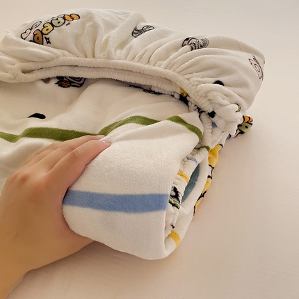 91家纺网 家纺一手货源 找家纺 （总）名兮 2024卡通时尚风高克重牛奶绒床笠