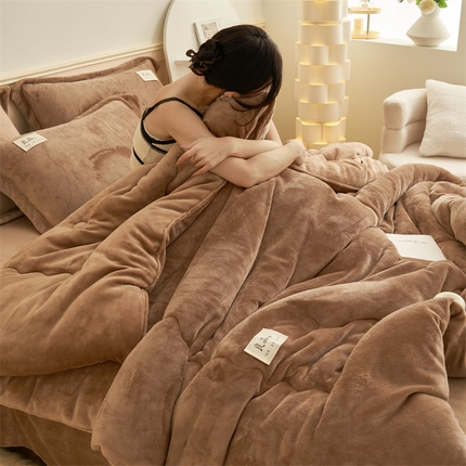 91家纺网 家纺一手货源 找家纺 （总）2024新款保暖舒适牛奶绒冬被四件套