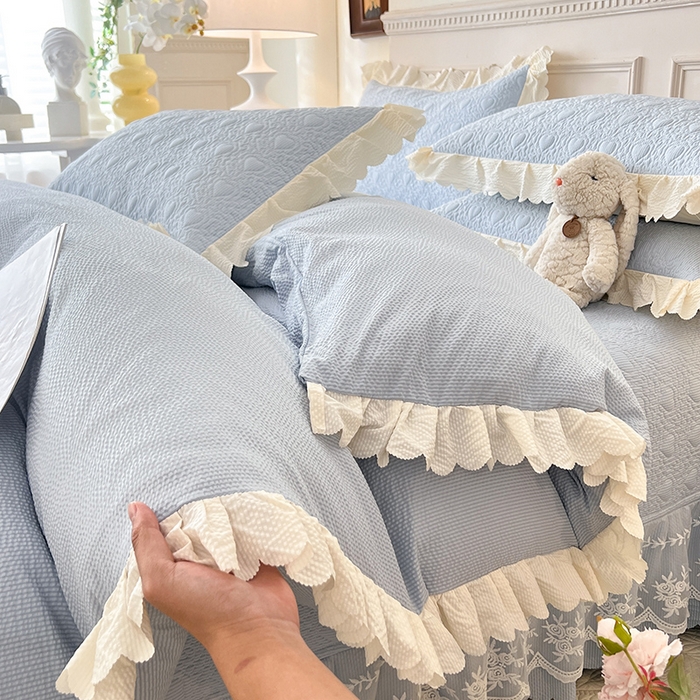 91家纺网 家纺一手货源 找家纺 绒世界 2024新款秋冬泡泡双层纱夹棉床盖四件套 天空蓝