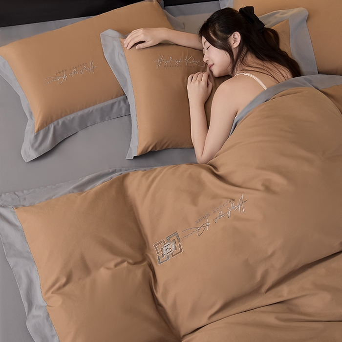 91家纺网 家纺一手货源 找家纺 瑞驰家纺 2024新款长绒棉磨毛四件套-斯特尔 斯特尔-琥珀棕+冰山灰