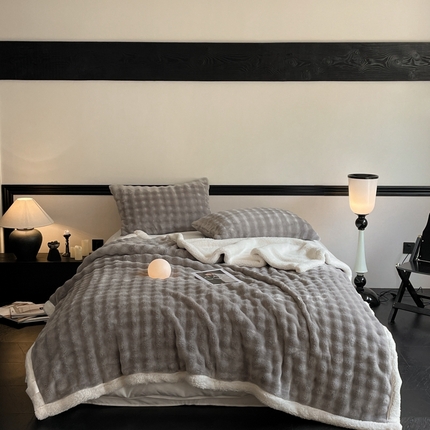 91家纺网 家纺一手货源 找家纺 欧邦 新款仿兔毛泡泡绒羊羔绒毛毯 泡泡双层-浅灰