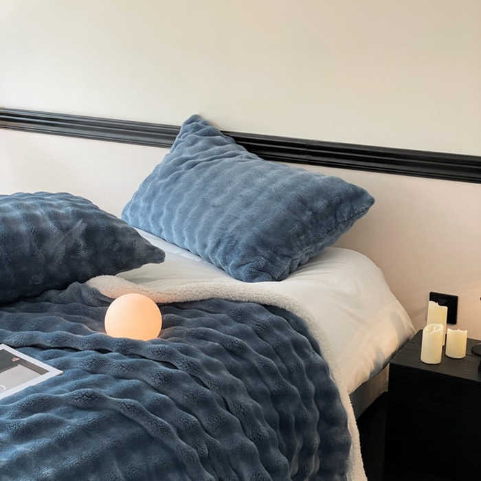 91家纺网 家纺一手货源 找家纺 欧邦 新款仿兔毛泡泡绒羊羔绒毛毯 泡泡双层-宝蓝