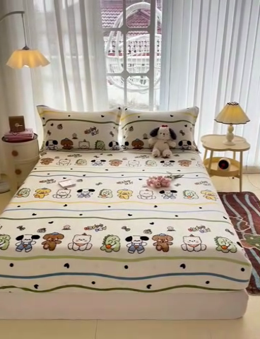 91家纺网 家纺一手货源 找家纺 名兮 2024卡通时尚风高克重牛奶绒床笠 快乐宝贝