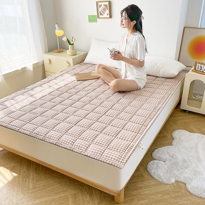 91家纺网 家纺一手货源 找家纺 丽诺 2024新款全棉色织棉花床护垫全棉色织水洗棉-咖小格