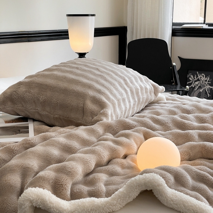 91家纺网 家纺一手货源 找家纺 欧邦 新款仿兔毛泡泡绒羊羔绒毛毯 泡泡双层-卡其