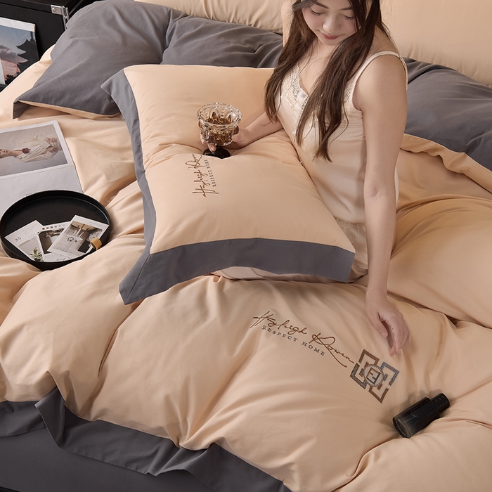 91家纺网 家纺一手货源 找家纺 瑞驰家纺 2024新款长绒棉磨毛四件套-斯特尔 斯特尔-浅香槟+深灰