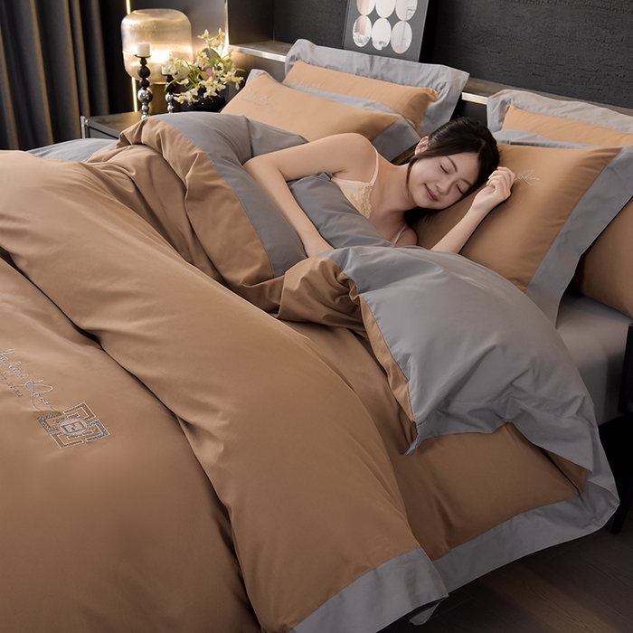 91家纺网 家纺一手货源 找家纺 瑞驰家纺 2024新款长绒棉磨毛四件套-斯特尔 斯特尔-琥珀棕+冰山灰