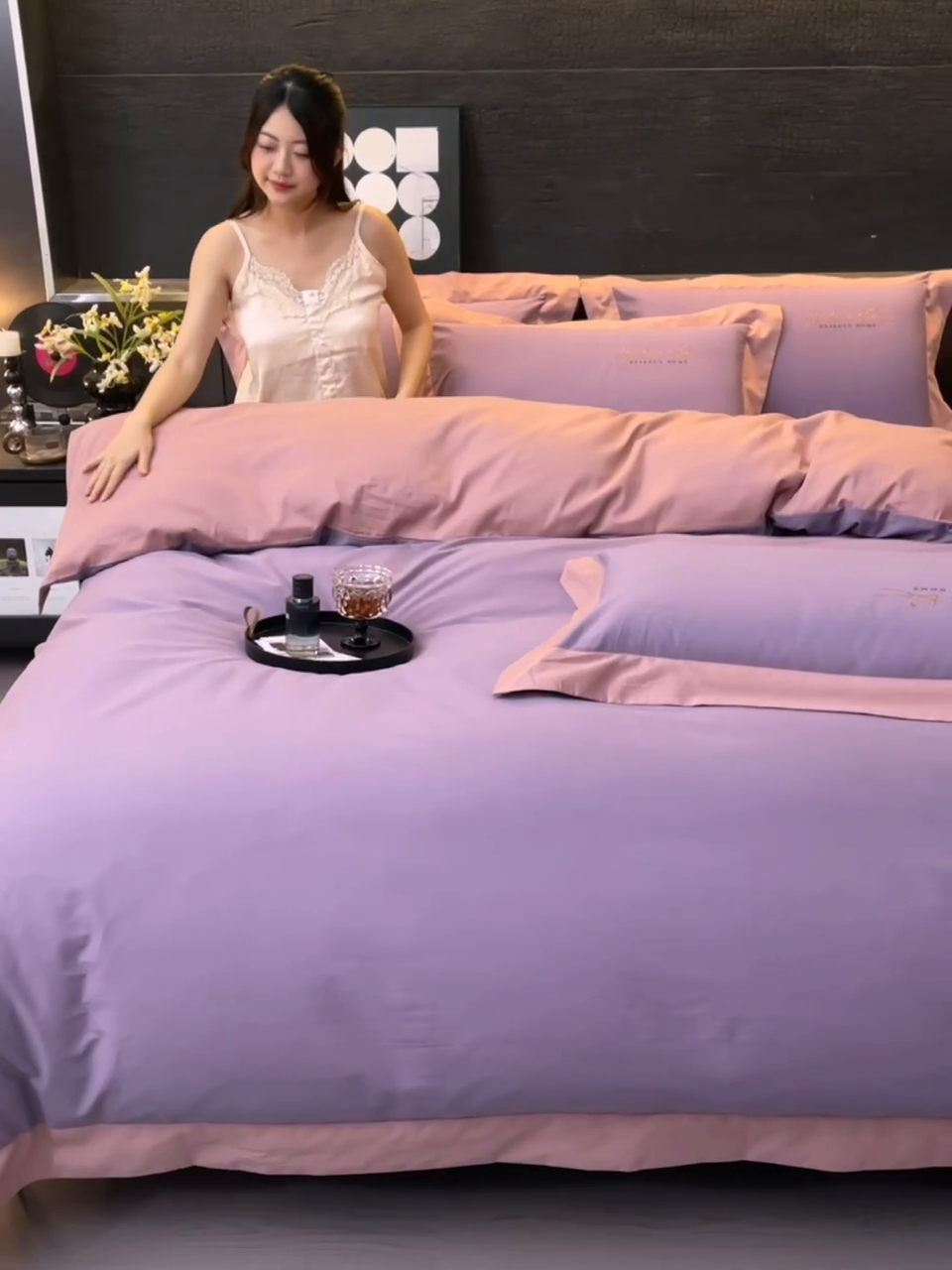 91家纺网 家纺一手货源 找家纺 瑞驰家纺 2024新款长绒棉磨毛四件套-斯特尔 斯特尔-幸福紫+豆沙红