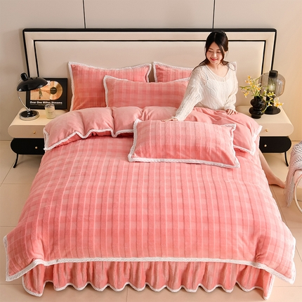 91家纺网 家纺一手货源 找家纺 星窝家纺 2025新款直播热推8D立体雕花工艺加厚牛奶绒四件套（控价标准不低于139） 时尚格调粉