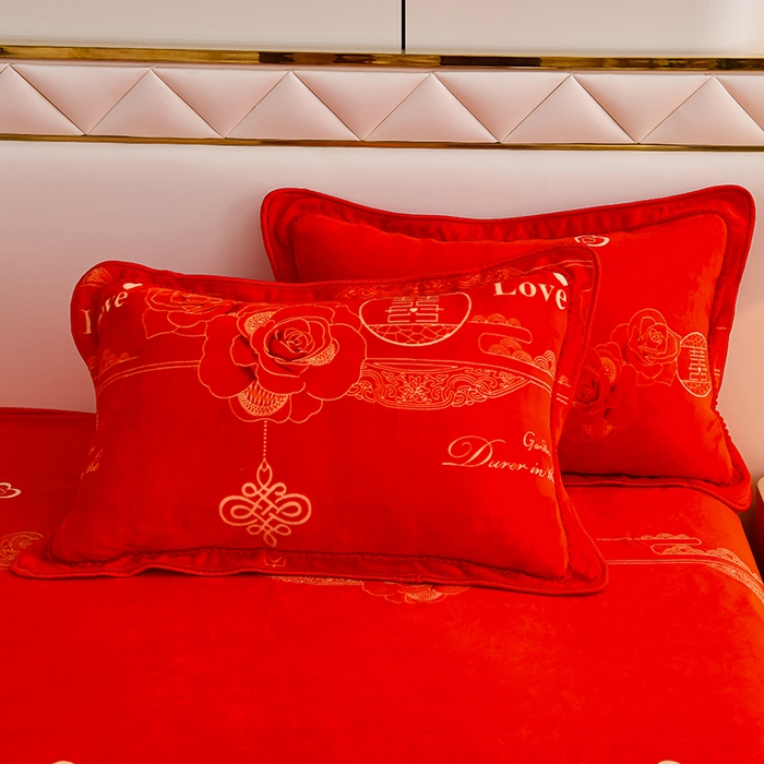 91家纺网 家纺一手货源 找家纺 沐妍家纺 2025新款8斤加厚保暖金貂绒牛奶绒印花四件套 永结同心