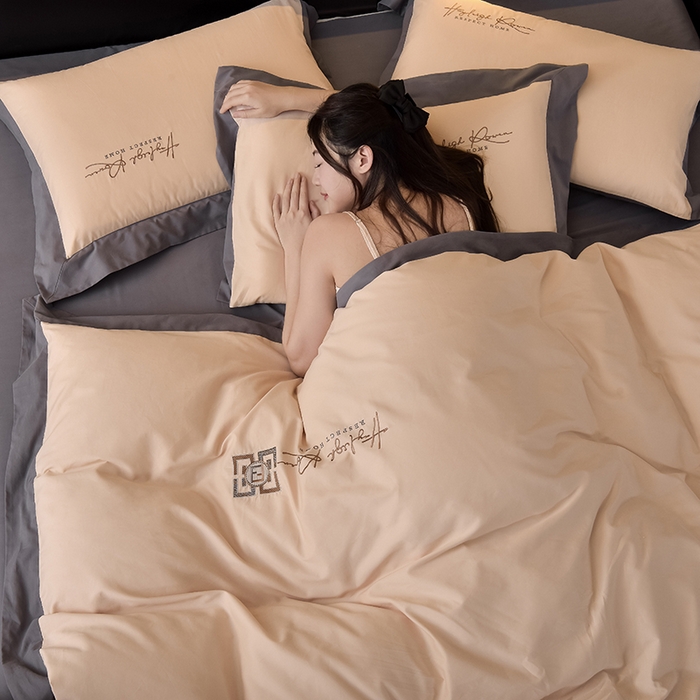 91家纺网 家纺一手货源 找家纺 瑞驰家纺 2024新款长绒棉磨毛四件套-斯特尔 斯特尔-浅香槟+深灰