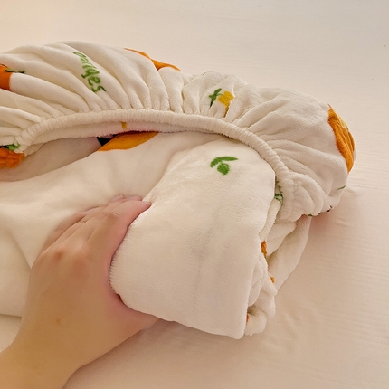 91家纺网 家纺一手货源 找家纺 （总）名兮 2024卡通时尚风高克重牛奶绒床笠