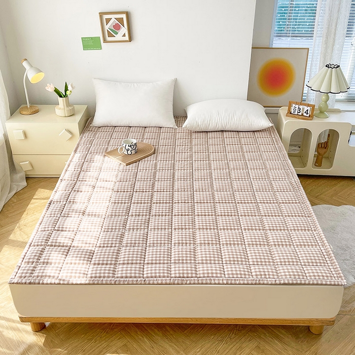 91家纺网 家纺一手货源 找家纺 丽诺 2024新款全棉色织棉花床护垫全棉色织水洗棉-咖小格