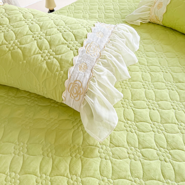 91家纺网 家纺一手货源 找家纺 罗艺轩 2024新款公主风水洗棉夹棉床裙款四件套-花蔓花蔓-元气绿