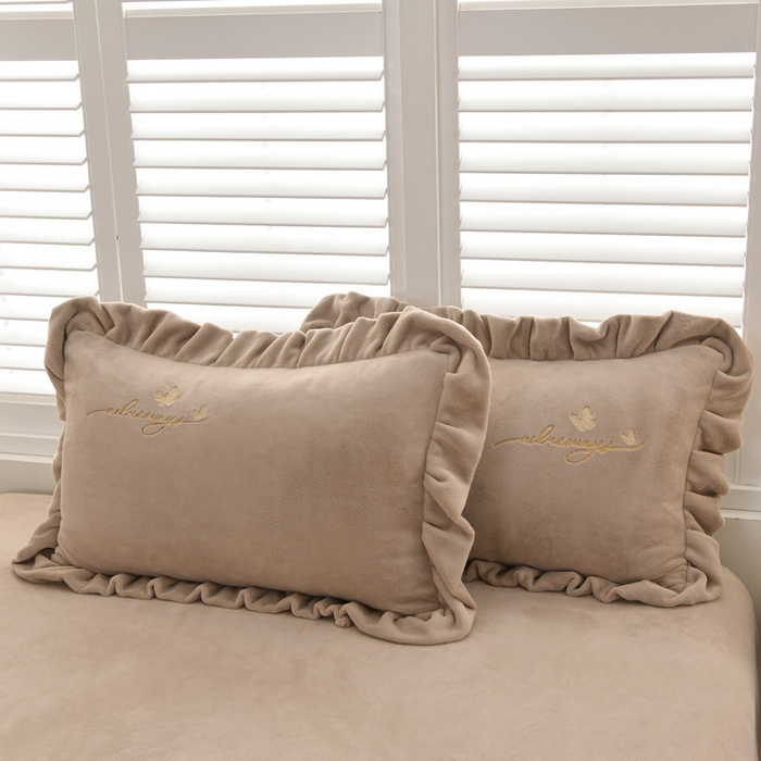 91家纺网 家纺一手货源 找家纺 氧家 2024新款韩版牛奶绒绣花四件套--蝶恋 羽蝶-卡其色