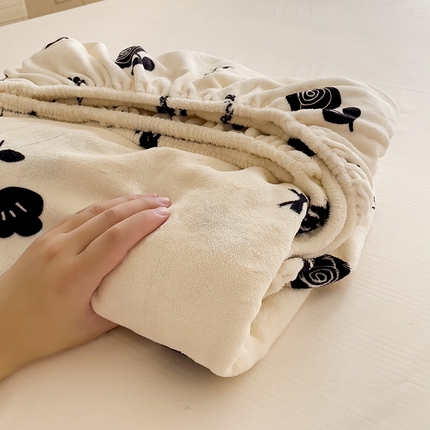 91家纺网 家纺一手货源 找家纺 （总）名兮 2024卡通时尚风高克重牛奶绒床笠