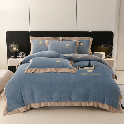 氧家 2024新款宽边撞色对角牛奶绒绣花四件套--花颜对角 花韵-槟利兰