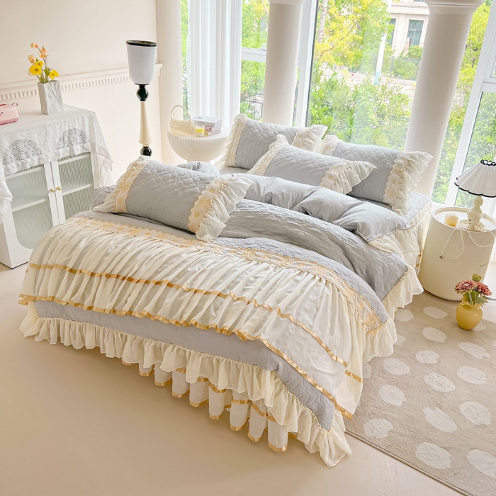 91家纺网 家纺一手货源 找家纺 罗艺轩 2024新款公主风水洗棉夹棉床裙款四件套-花蔓花蔓-迷雾灰