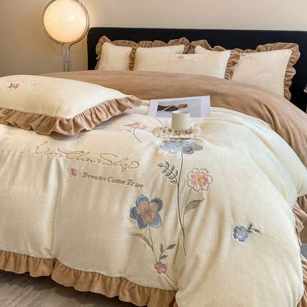 91家纺网 家纺一手货源 找家纺 涵美人家纺 （总）2025新款高克重加厚纯色刺绣花边款牛奶绒四件直播8斤