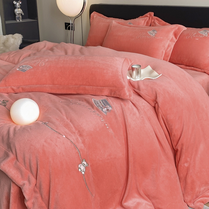 91家纺网 家纺一手货源 找家纺 绒世界 2024新款秋冬加厚公主日记牛奶绒四件套 爱马仕橙