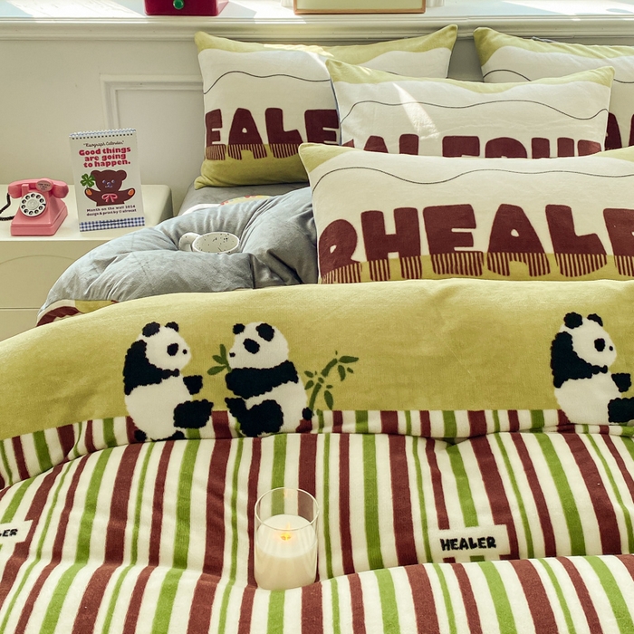 91家纺网 家纺一手货源 找家纺 斯卡诺2025新款直播轻奢爆款小清新牛奶宝宝绒四件套 大熊猫