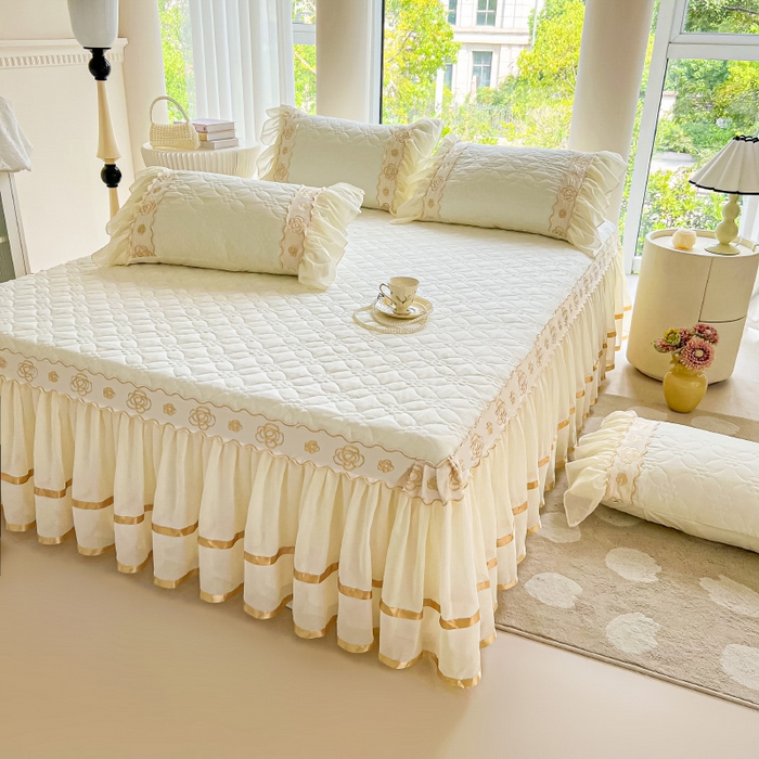 91家纺网 家纺一手货源 找家纺 罗艺轩 2024新款公主风水洗棉夹棉床裙-花蔓花蔓-牛乳白