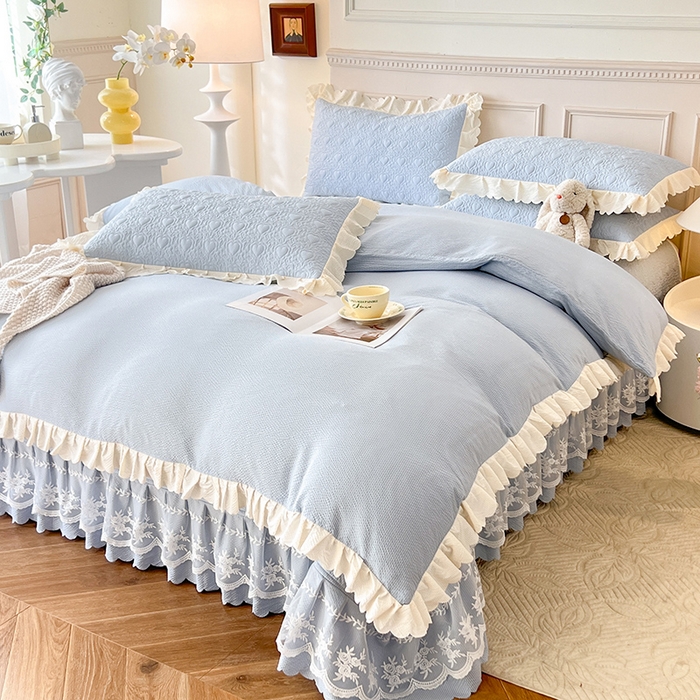 91家纺网 家纺一手货源 找家纺 绒世界 2024新款秋冬泡泡双层纱夹棉床盖四件套 天空蓝