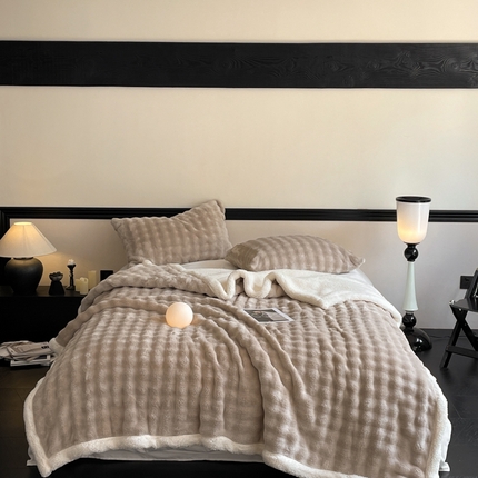 91家纺网 家纺一手货源 找家纺 （总）欧邦 新款仿兔毛泡泡绒羊羔绒毛毯