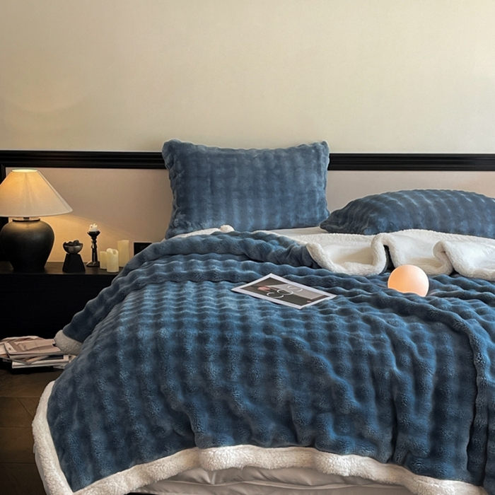 91家纺网 家纺一手货源 找家纺 欧邦 新款仿兔毛泡泡绒羊羔绒毛毯 泡泡双层-宝蓝