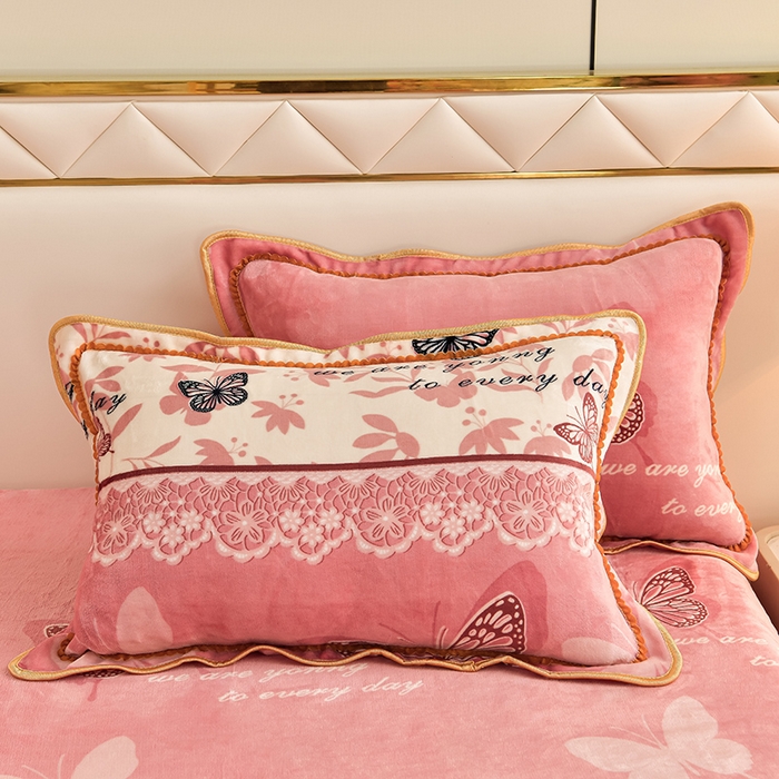 91家纺网 家纺一手货源 找家纺 沐妍家纺 2024新款7斤牛奶法莱绒金貂绒印花四件套 蝶恋