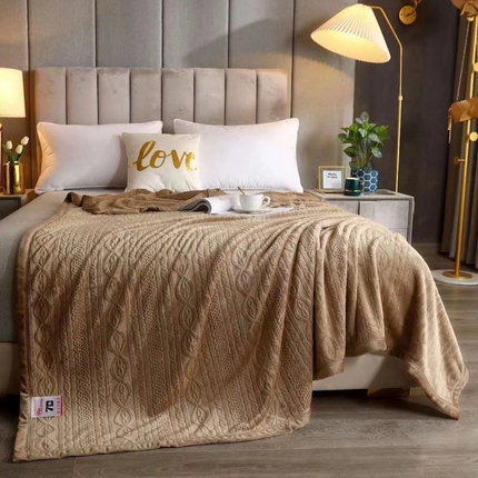 91家纺网 家纺一手货源 找家纺 （总）小牛席业 2024新款7D雕花牛奶绒毛毯烂花毯子法兰绒珊瑚绒双面绒毯盖毯拉舍尔毛毯