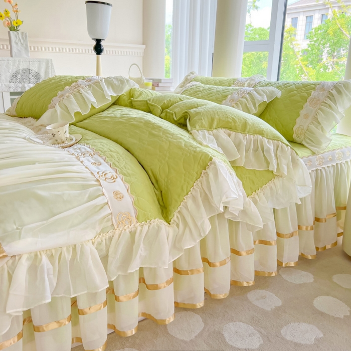 91家纺网 家纺一手货源 找家纺 罗艺轩 2024新款公主风水洗棉夹棉床裙款四件套-花蔓花蔓-元气绿