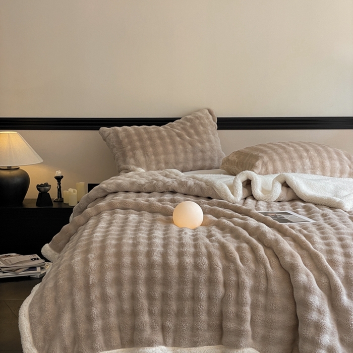 91家纺网 家纺一手货源 找家纺 欧邦 新款仿兔毛泡泡绒羊羔绒毛毯 泡泡双层-卡其