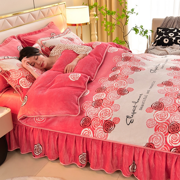 91家纺网 家纺一手货源 找家纺 沐妍家纺 2024新款7斤牛奶法莱绒金貂绒印花四件套 爱的花海