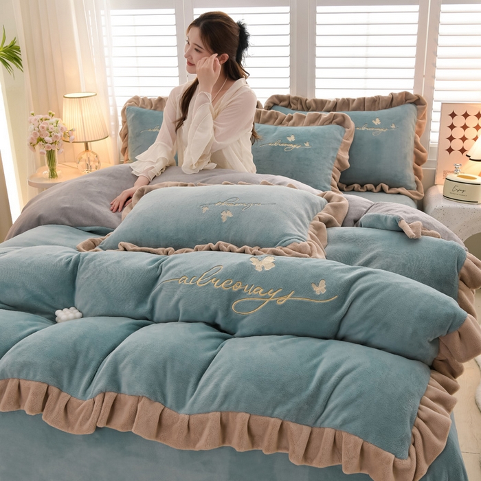 91家纺网 家纺一手货源 找家纺 氧家 2024新款韩版牛奶绒绣花四件套--蝶恋 羽蝶-草绿色