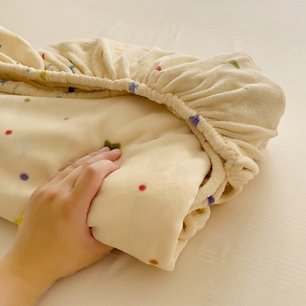 91家纺网 家纺一手货源 找家纺 （总）名兮 2024卡通时尚风高克重牛奶绒床笠