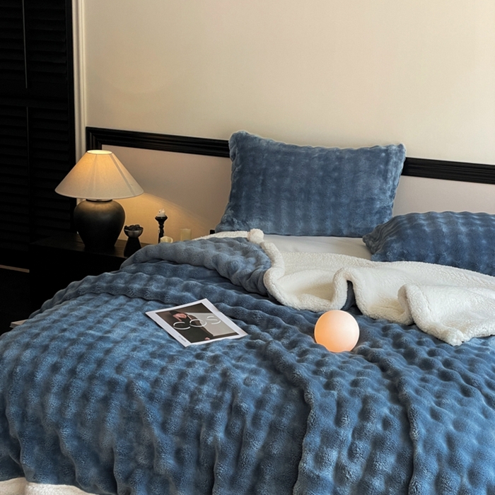 91家纺网 家纺一手货源 找家纺 欧邦 新款仿兔毛泡泡绒羊羔绒毛毯 泡泡双层-宝蓝