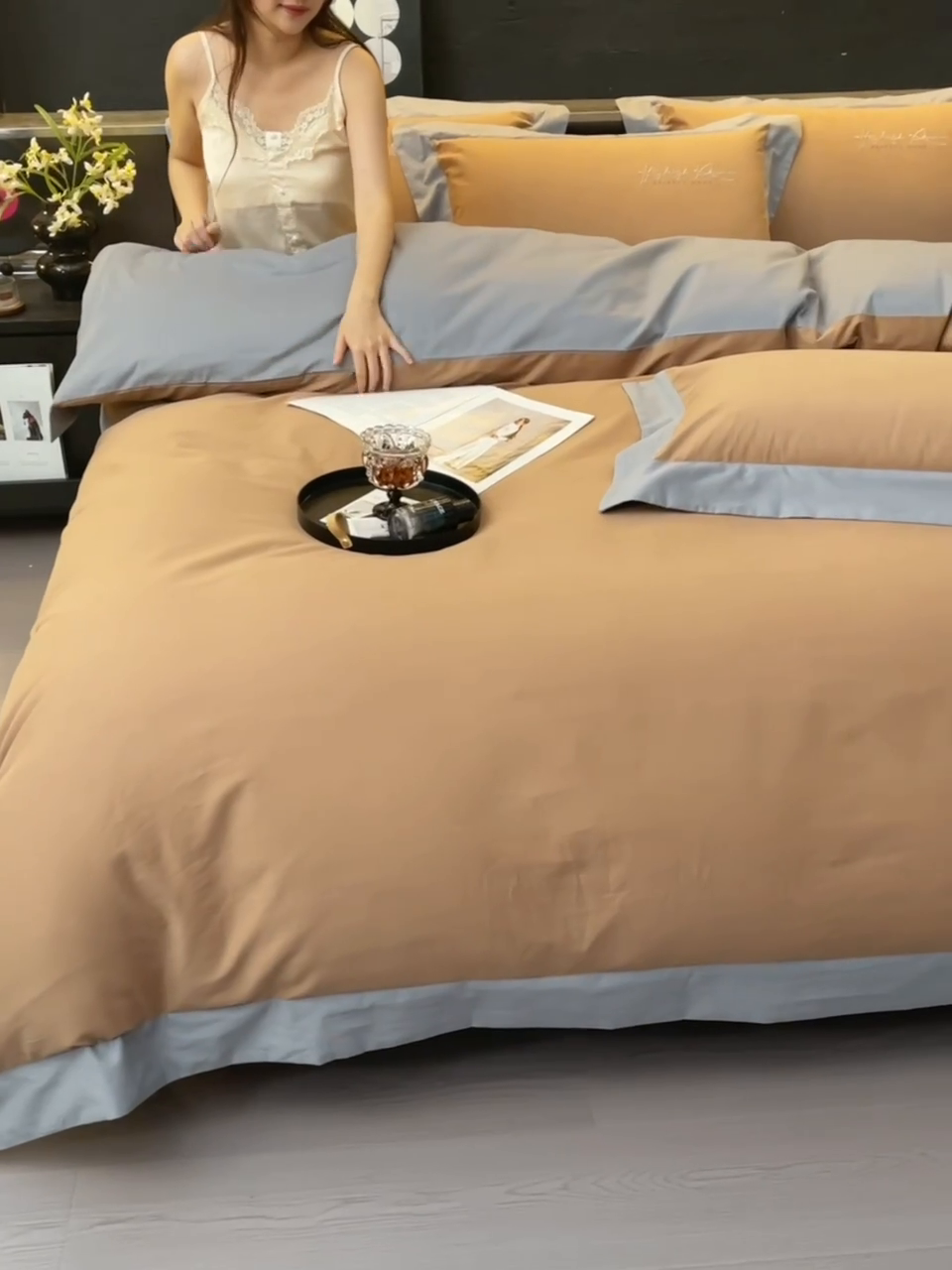 91家纺网 家纺一手货源 找家纺 瑞驰家纺 2024新款长绒棉磨毛四件套-斯特尔 斯特尔-琥珀棕+冰山灰