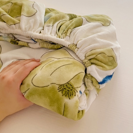 91家纺网 家纺一手货源 找家纺 （总）名兮 2024卡通时尚风高克重牛奶绒床笠