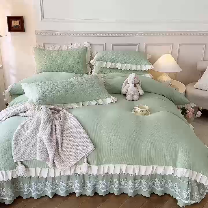 91家纺网 家纺一手货源 找家纺 绒世界 2024新款秋冬泡泡双层纱夹棉床盖四件套 清新绿