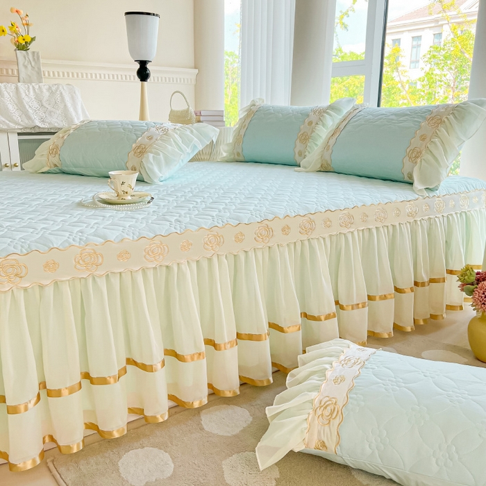 91家纺网 家纺一手货源 找家纺 罗艺轩 2024新款公主风水洗棉夹棉床裙-花蔓花蔓-海盐蓝