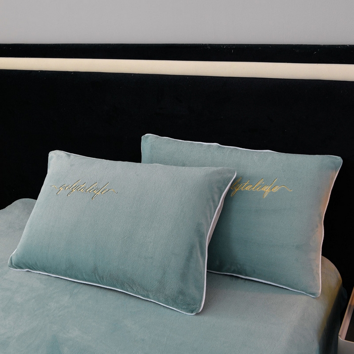 91家纺网 家纺一手货源 找家纺 氧家 2024新款宽边撞色对角牛奶绒绣花四件套--典雅 典雅-桃绿