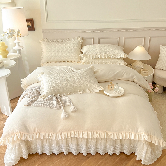 91家纺网 家纺一手货源 找家纺 绒世界 2024新款秋冬泡泡双层纱夹棉床盖四件套 米黄