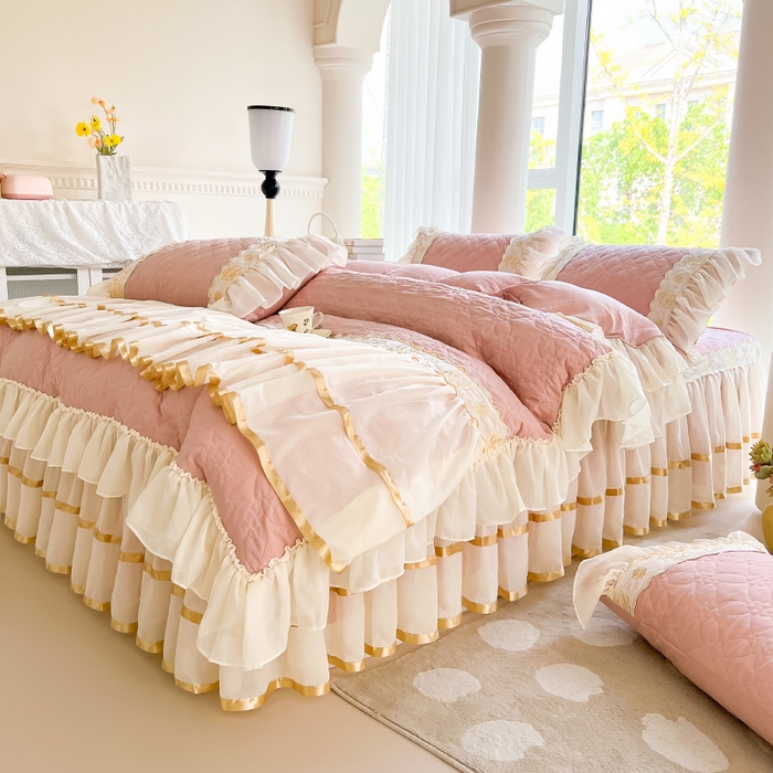 91家纺网 家纺一手货源 找家纺 罗艺轩 2024新款公主风水洗棉夹棉床裙款四件套-花蔓花蔓-豆沙