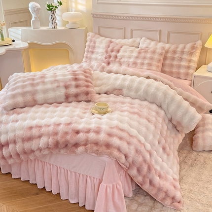 91家纺网 家纺一手货源 找家纺 绒世界 2024直播秋冬新款高克重500克床裙款泡泡四件套纯色印花系列  七彩-少女粉