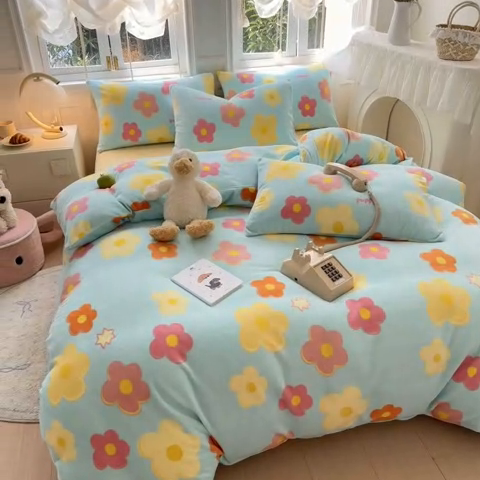 91家纺网 家纺一手货源 找家纺 2025新款小清新双面牛奶绒四件套 花期